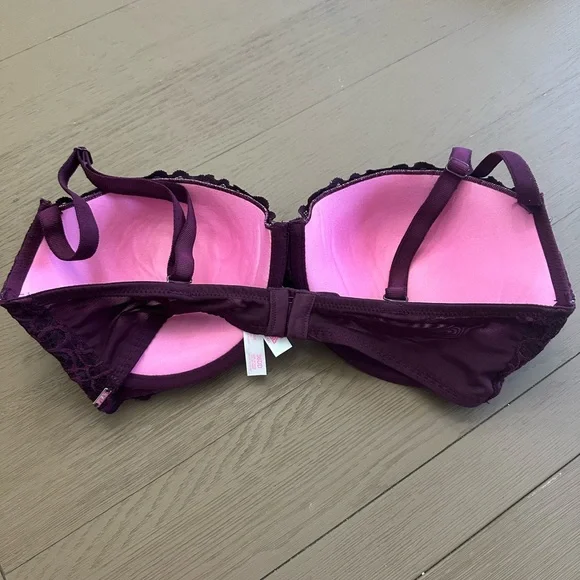 Victoria’s Secret Purple Lace Bra - Picture 2 of 2
